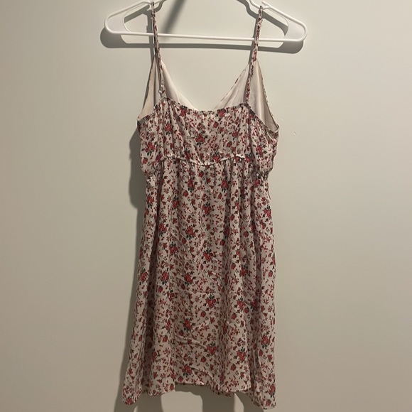 White floral sundress - Picture 2 of 2